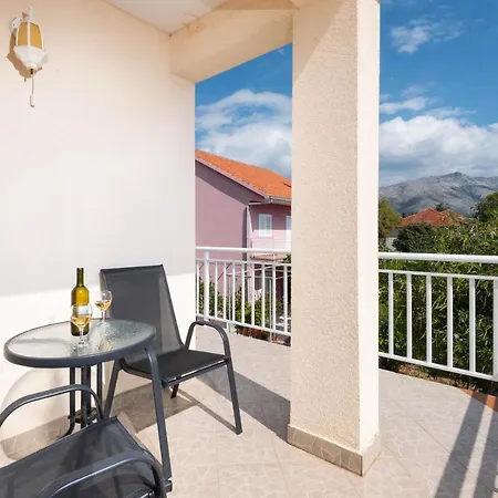 Holiday Apartments Mare Orebic Exterior photo