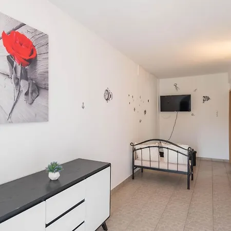 Holiday Apartments Mare Orebic Exterior photo