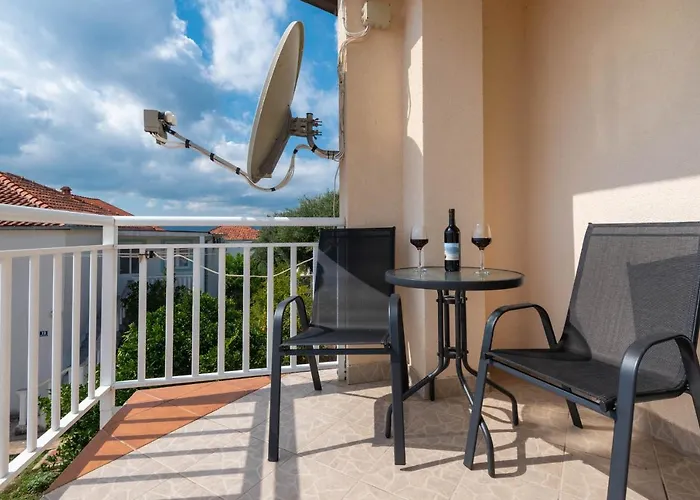 Holiday Apartments Mare