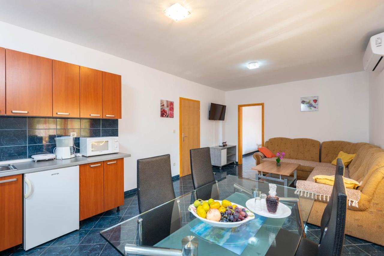 Apartment Mare *