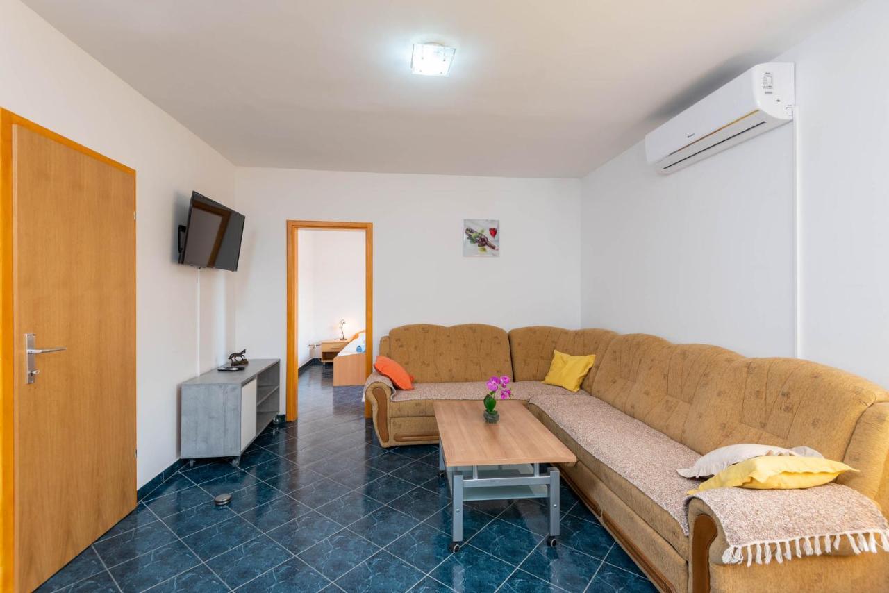 Mare Apartment