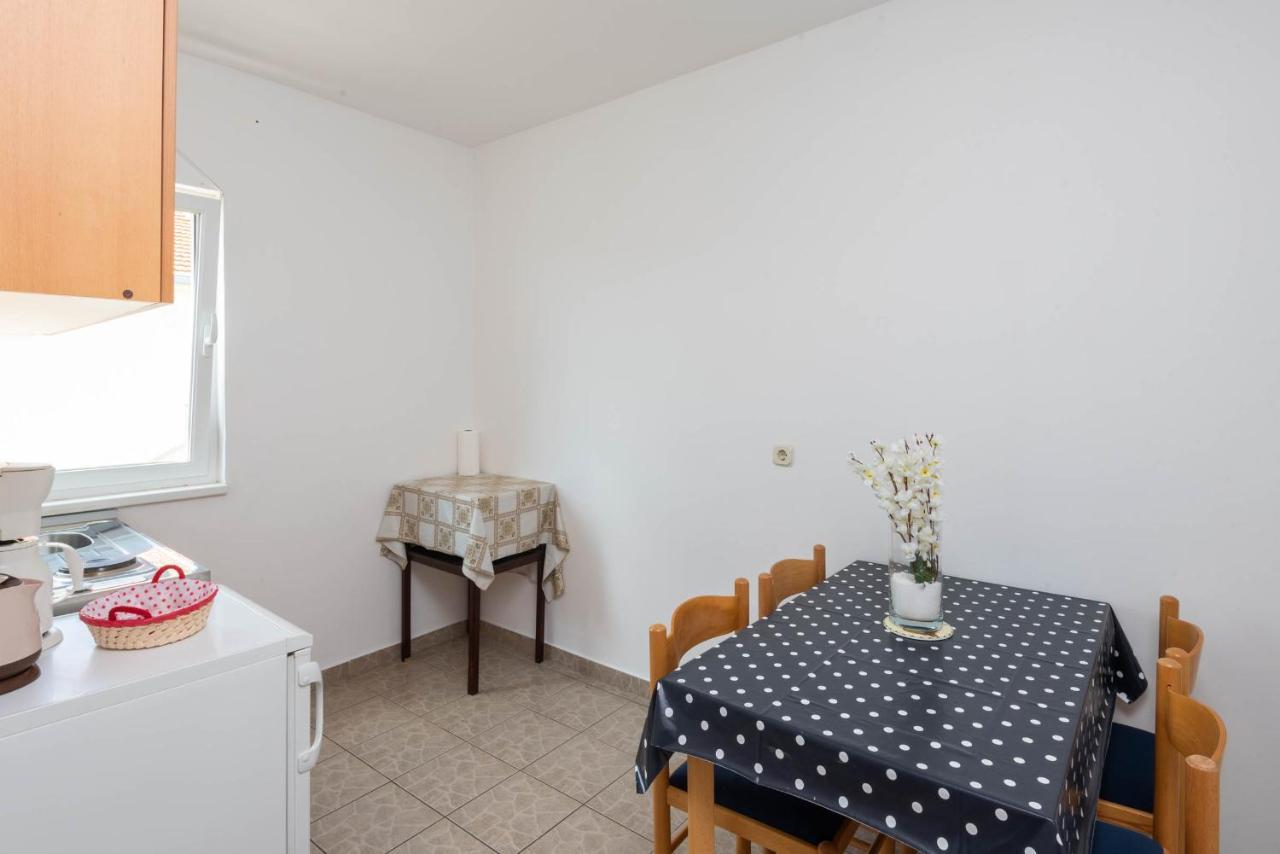 Mare Apartment *